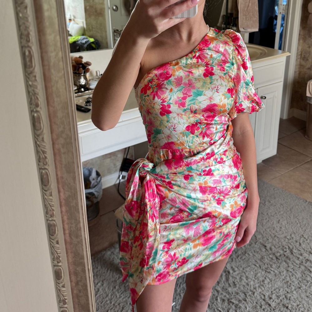 VICI mini, floral dress. NWOT!